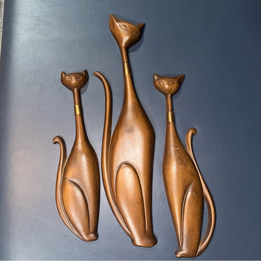 Elegant Brown Cat Wall Decor Set
